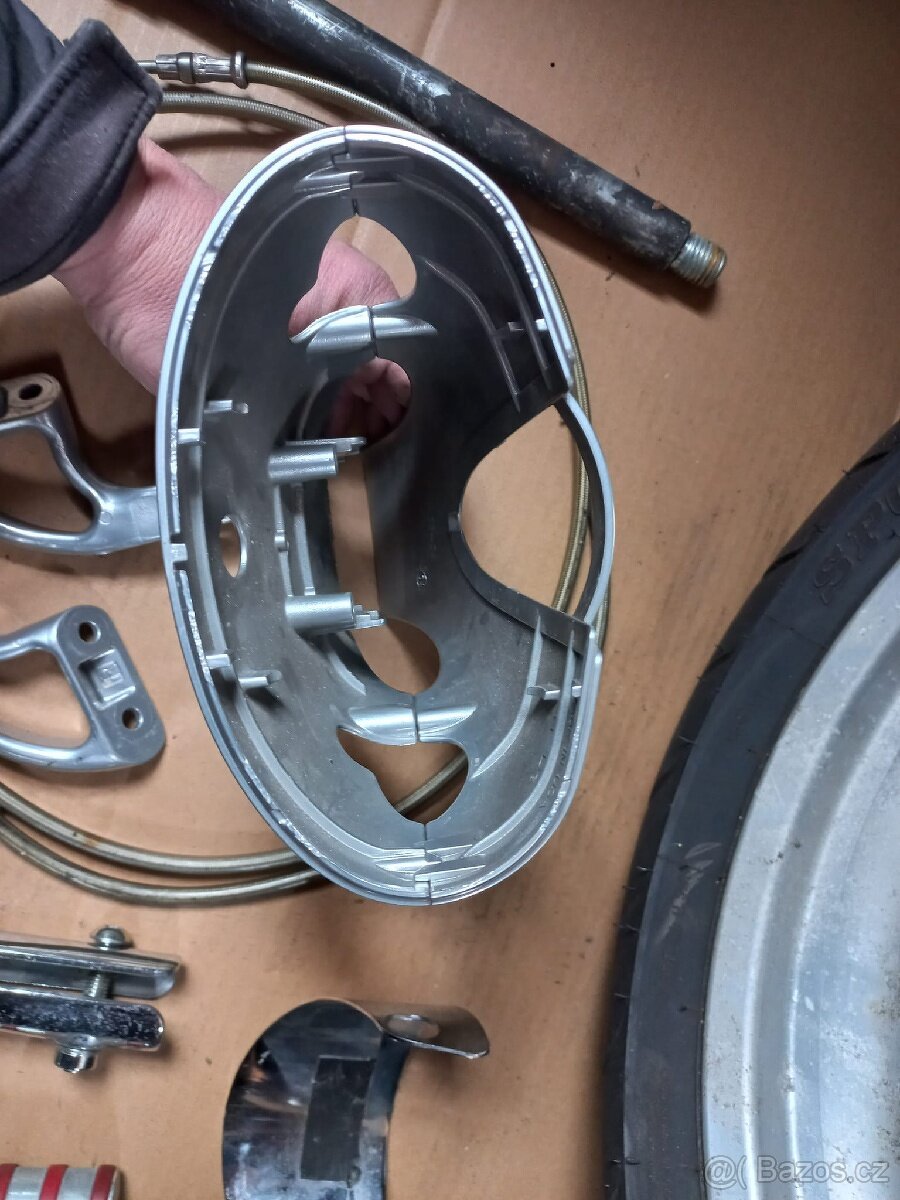 Harley davidson Vrod - Díly - 8