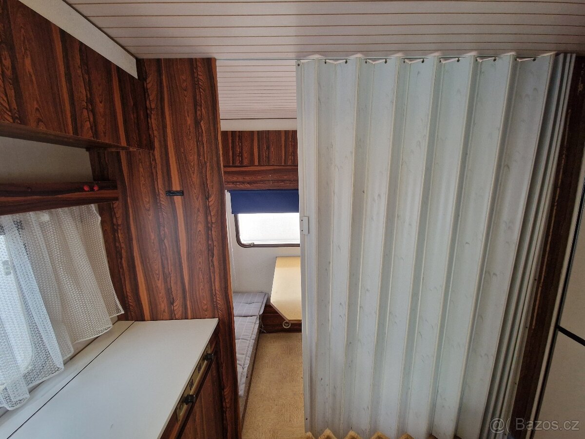 Karavan na pevné stání - 8