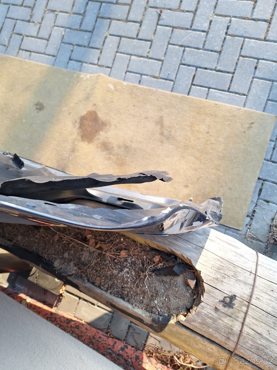 Kapota BMW e60/ E61 - 8