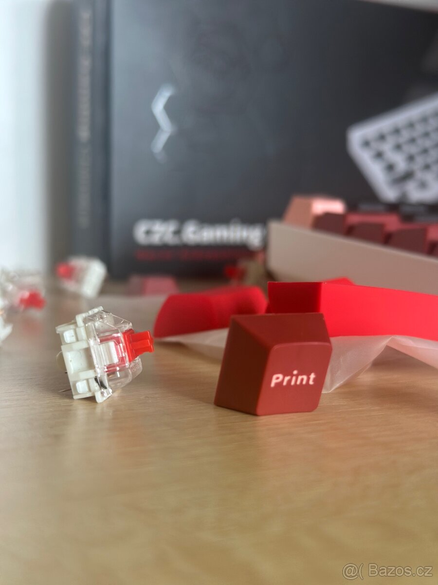 Mechanická herní klávesnice - 8