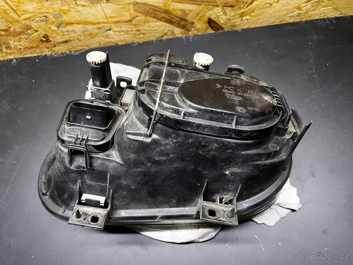 Golf mk4 přední světla - 8