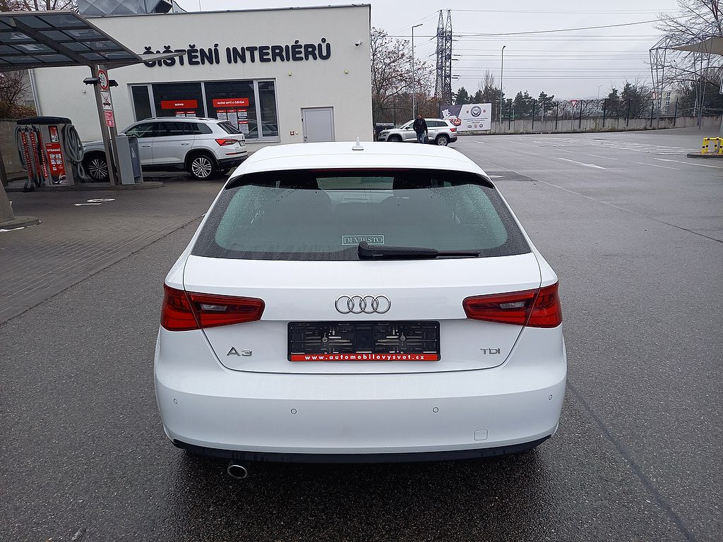 Audi A3, 1,6Tdi digiklima+navi+alu.kola - 8