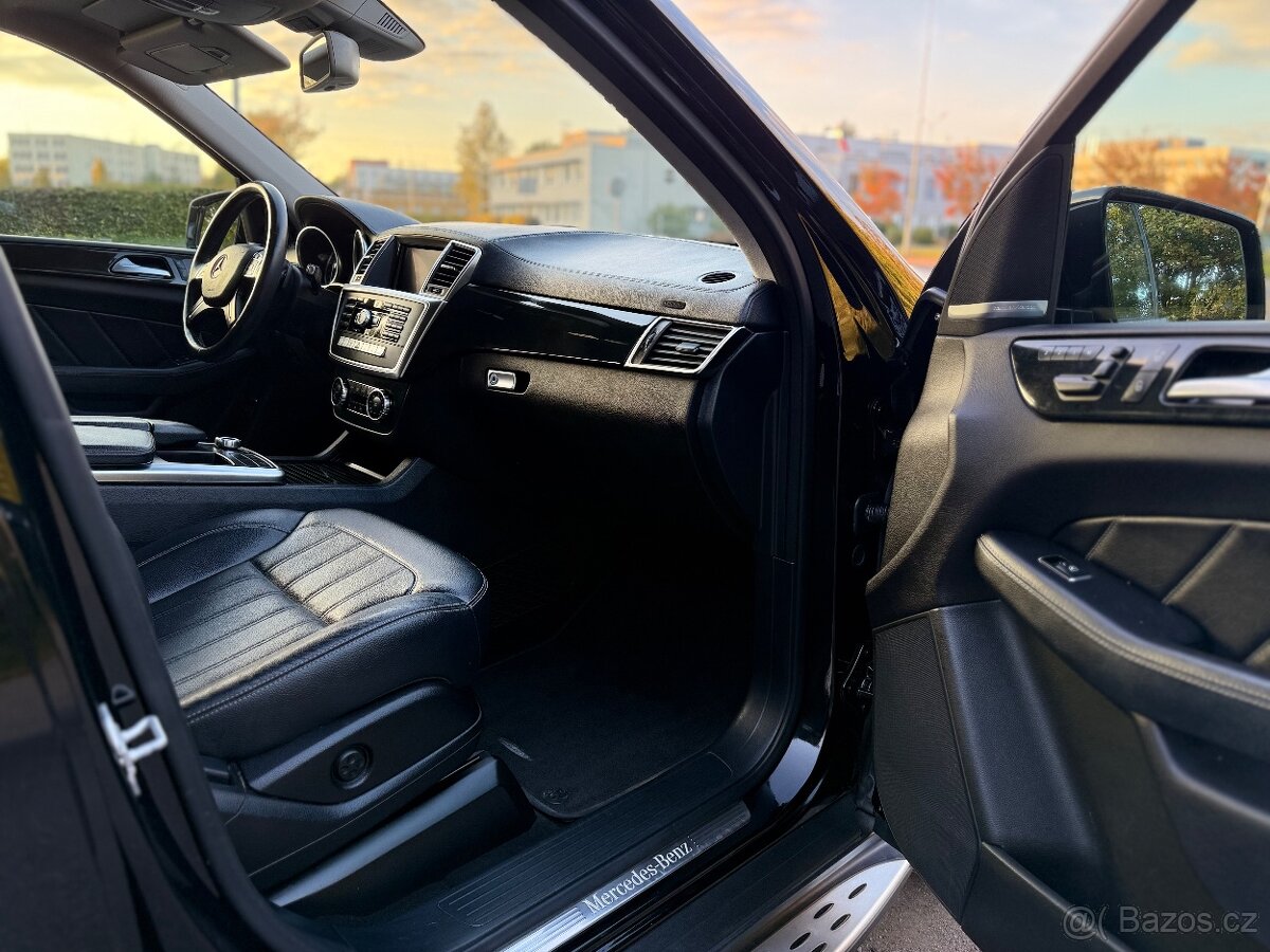 Mercedes Benz GL - 8