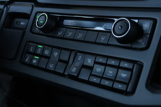 Scania S540 - tahač návěsů - 8