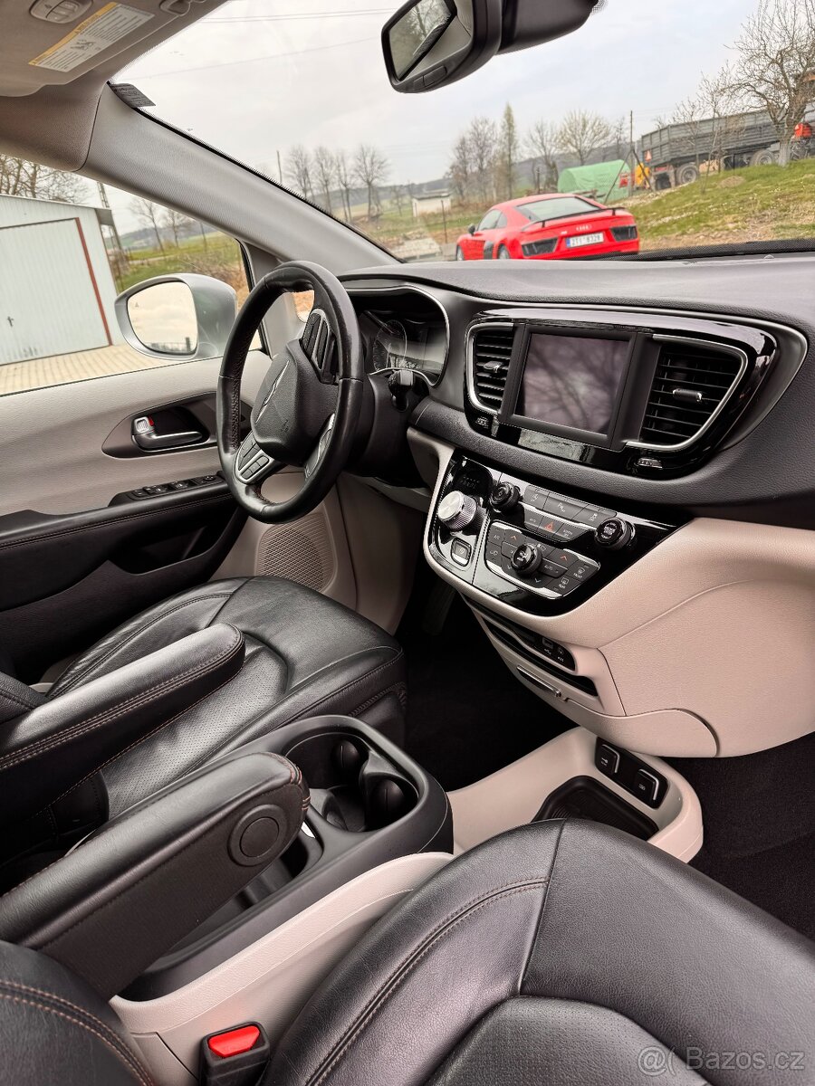 Chrysler Pacifica 3.6 V6 2020 TOP - 8