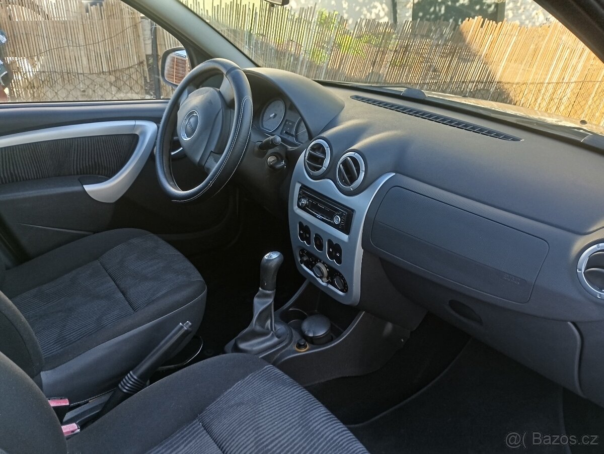 Dacia Sandero 1,2 16V - 8