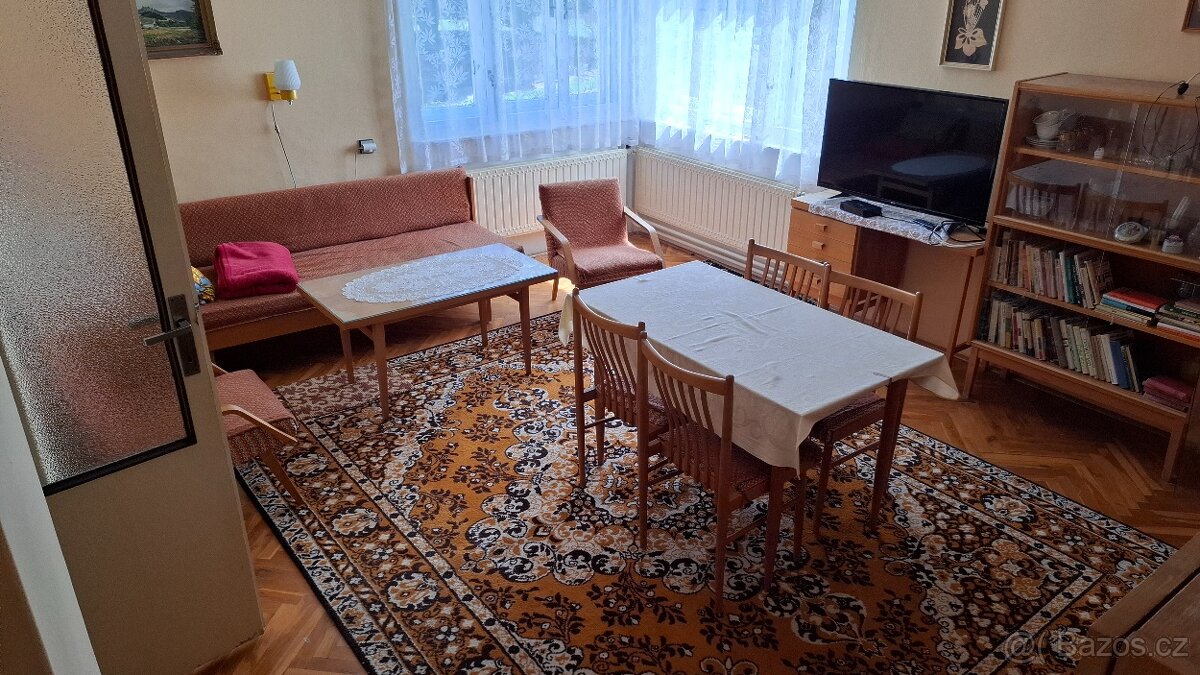 Prodej rodinného domu 4+1 se zahradou v Ronově nad Doubravou - 8