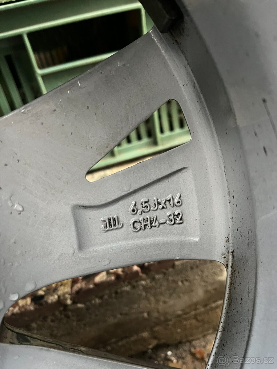 215/65 R16 Peugeot alu kola letní pneu - 8