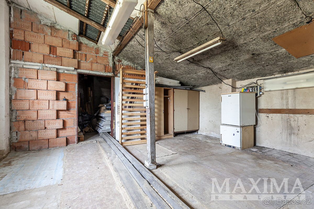 Dům 5+kk o ploše 200 m2 - Černé Voděrady, Černé Voděrady - 8