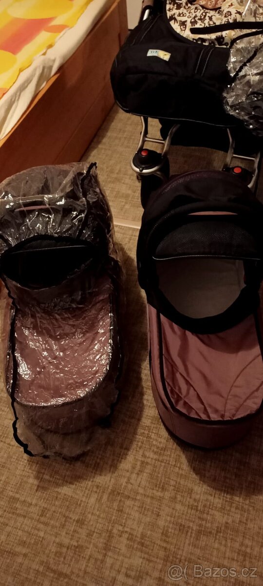 Kočárek TFK pro dvojčata hnědý - 8