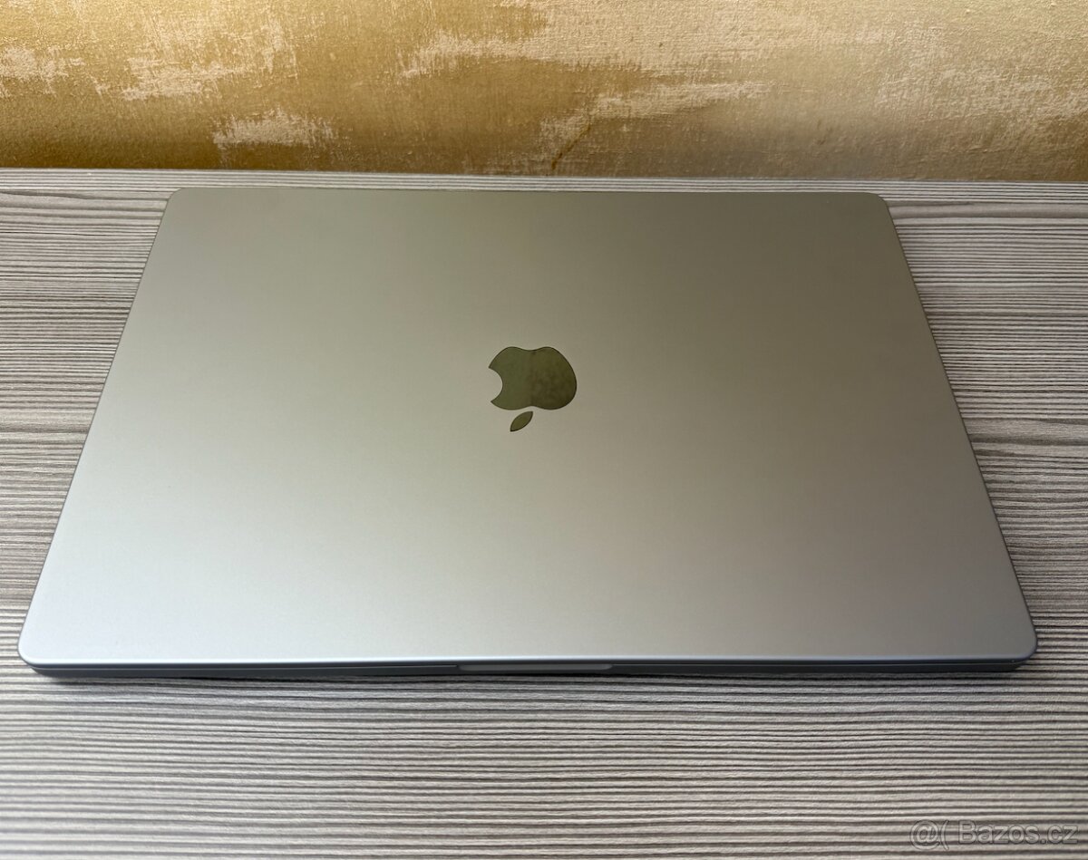 MacBook Pro 16" 2021 M1 Pro 16GB 512GB šedý - 8