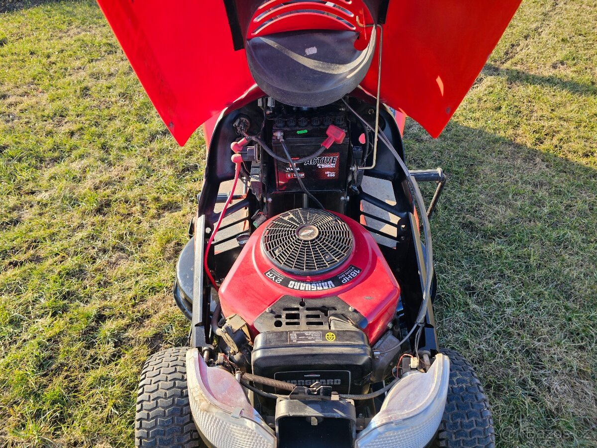 Zahradní traktor Wisconsin w2828 - 8