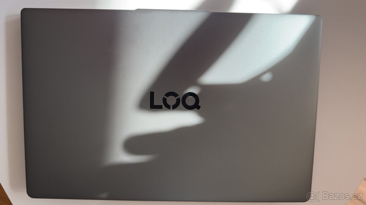 Prodám herní notebook Lenovo LOQ 15IAX9E - 8