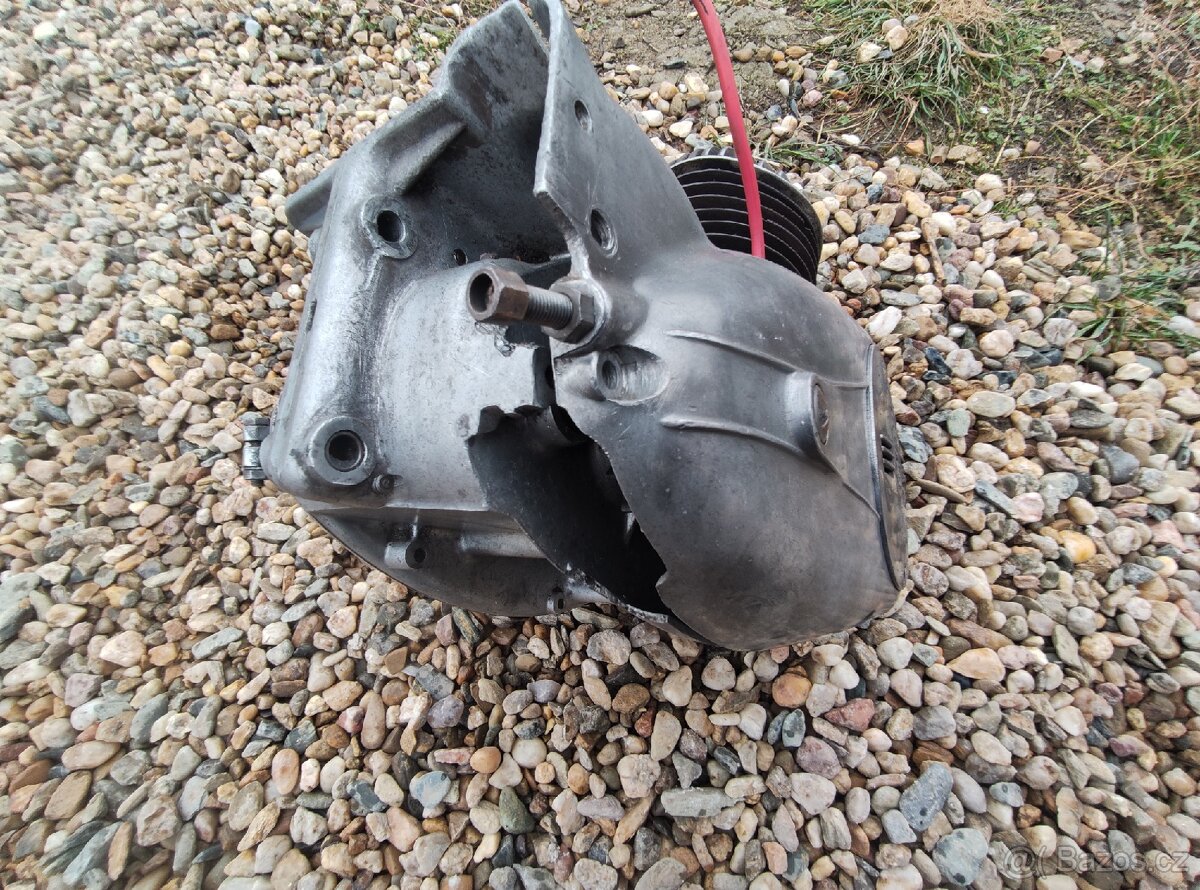Motor ČZ 125 t - 8