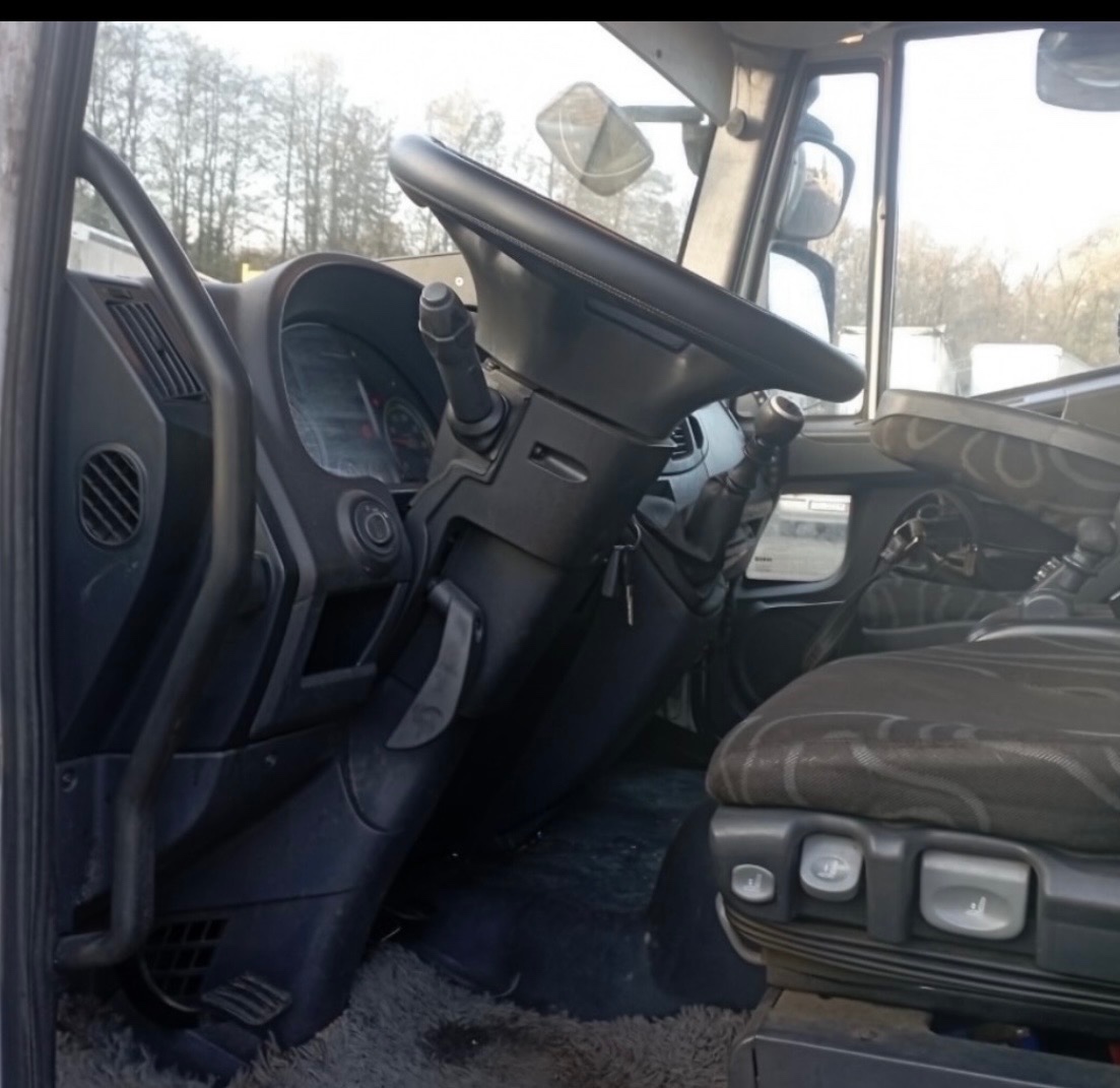 Iveco 120E25 - 8