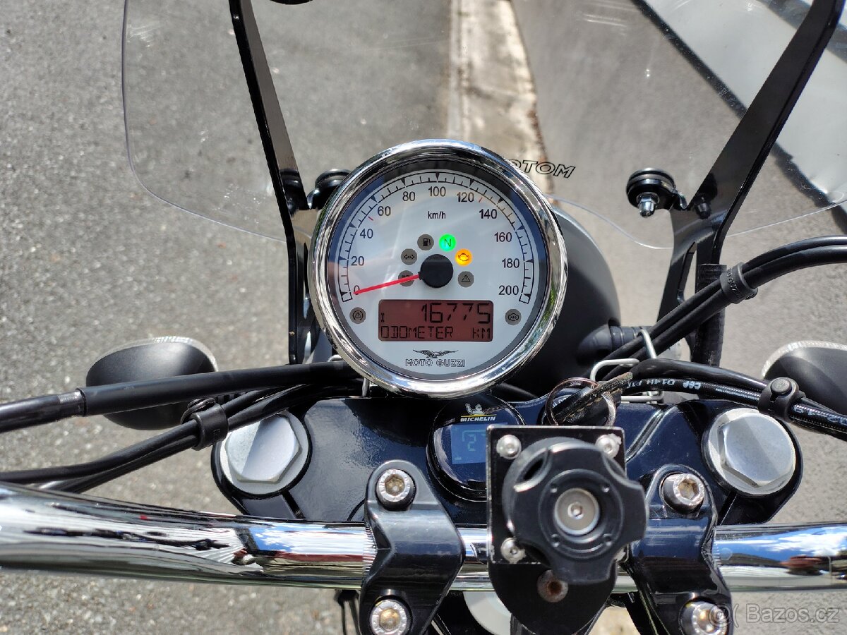 Moto Guzzi V9 Roamer 2020 - 8