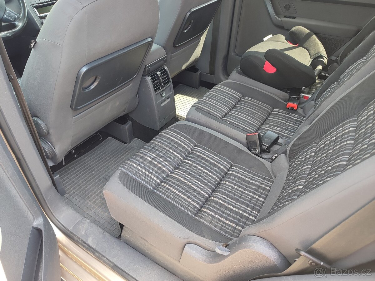 VW Touran Cross - 8