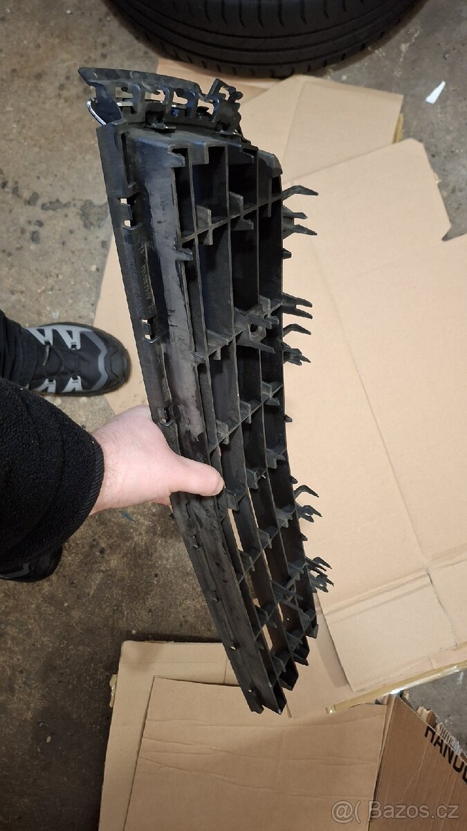 Mřížka nárazníku Opel Astra H facelift - 8