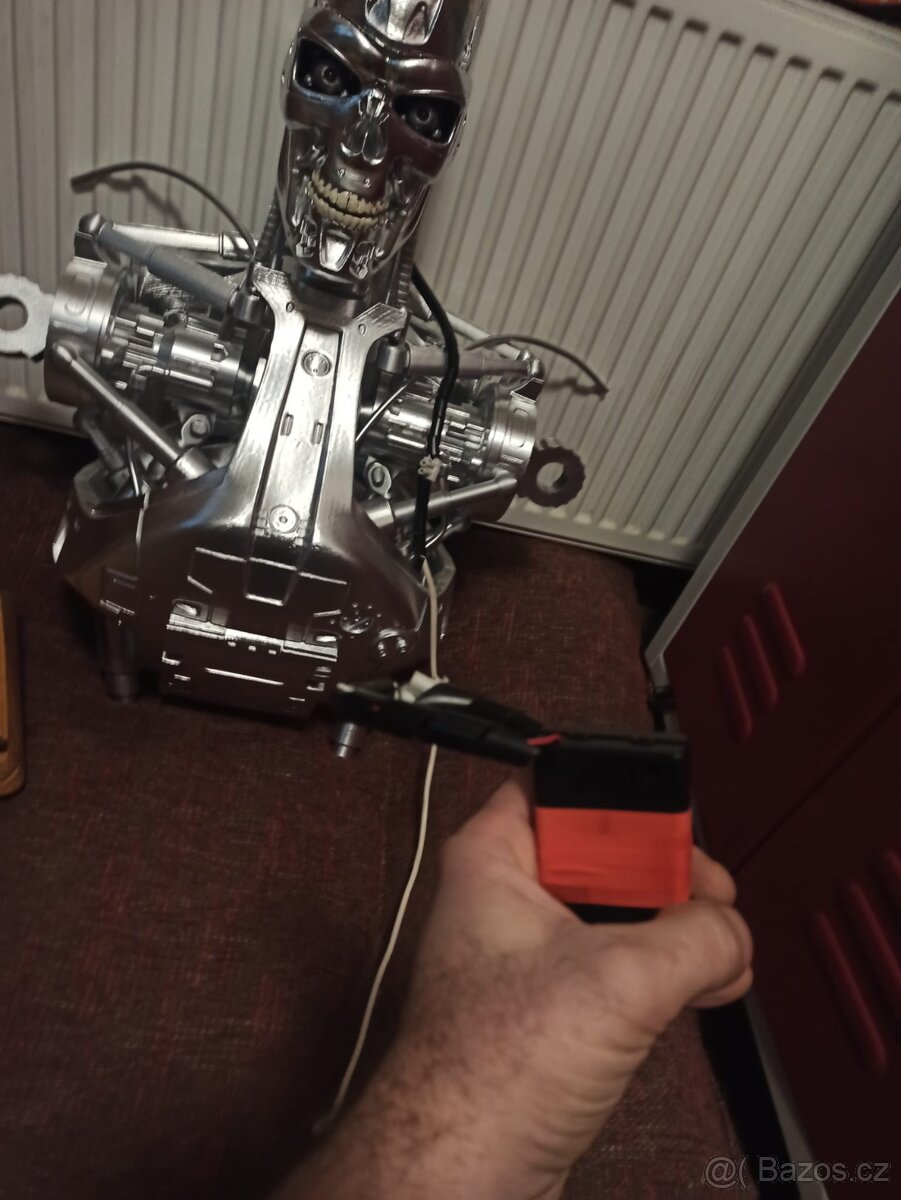 TERMINÁTOR T-800 vel. 1:1 - 8