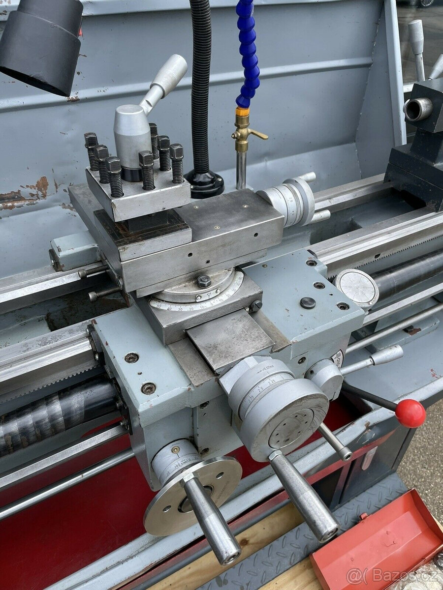 Příslušenství k podélnému a příčnému soustruhu Huvema LC 310 - 8