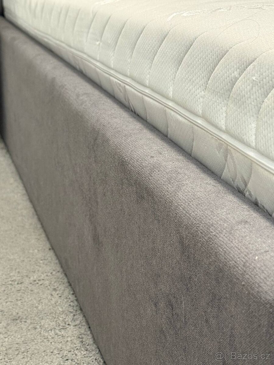 DVOJLŮŽKOVÁ POSTEL + MATRACE - 8