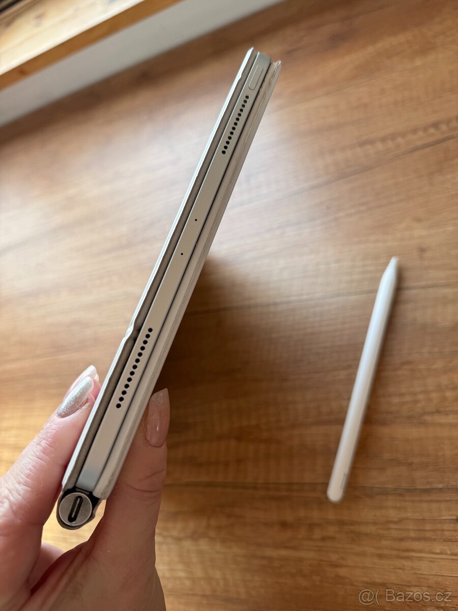 Apple IPAD 2018 PRO 64GB VČETNĚ KLÁVESNICE A TUŽKY - 8