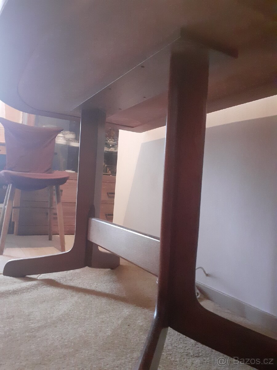 JÍDELNÍ STŮL ke zdi - 8