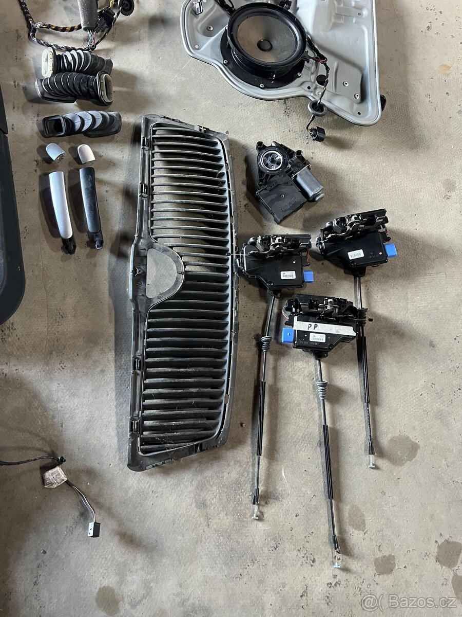 Škoda Octavia 2 díly - 8