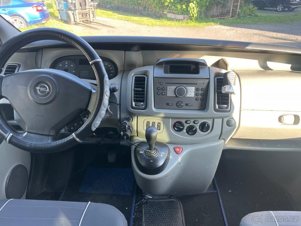 Opel Vivaro 2.0D 84kw, r.2008, 5míst, klima, automat - 8