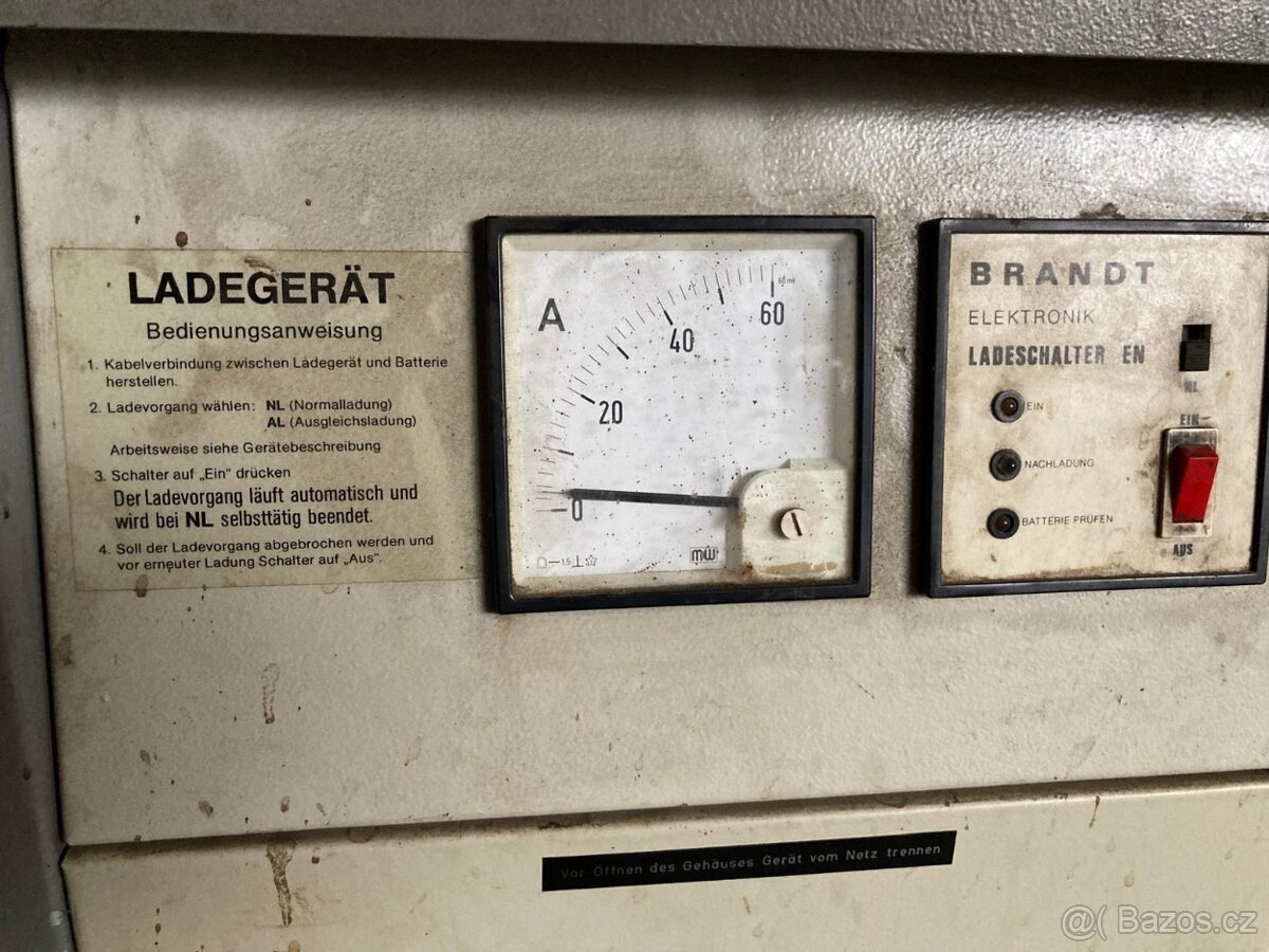 Nabíječka / napájecí zdroj - 8