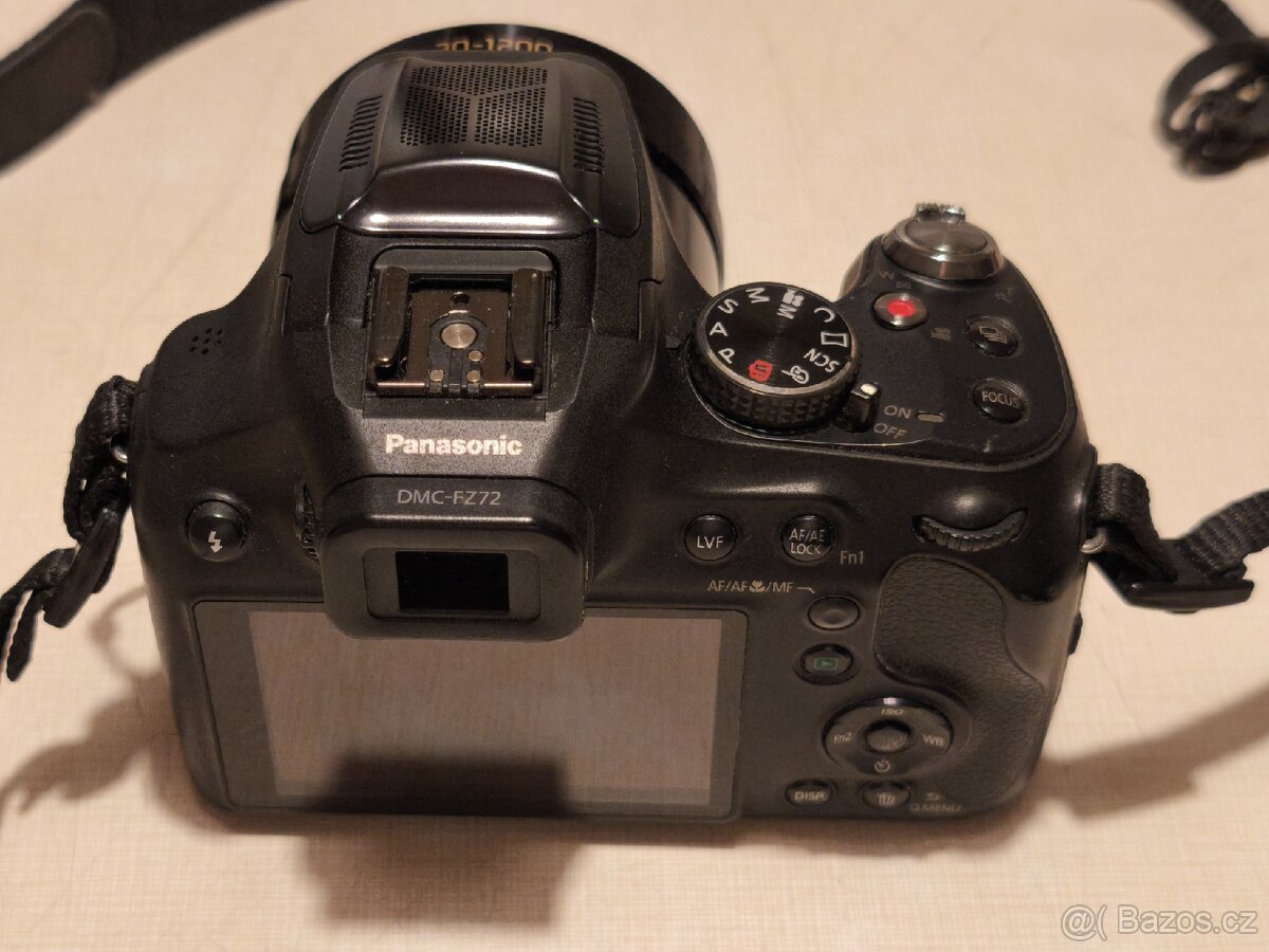 Panasonic Lumix FZ 72 - 8