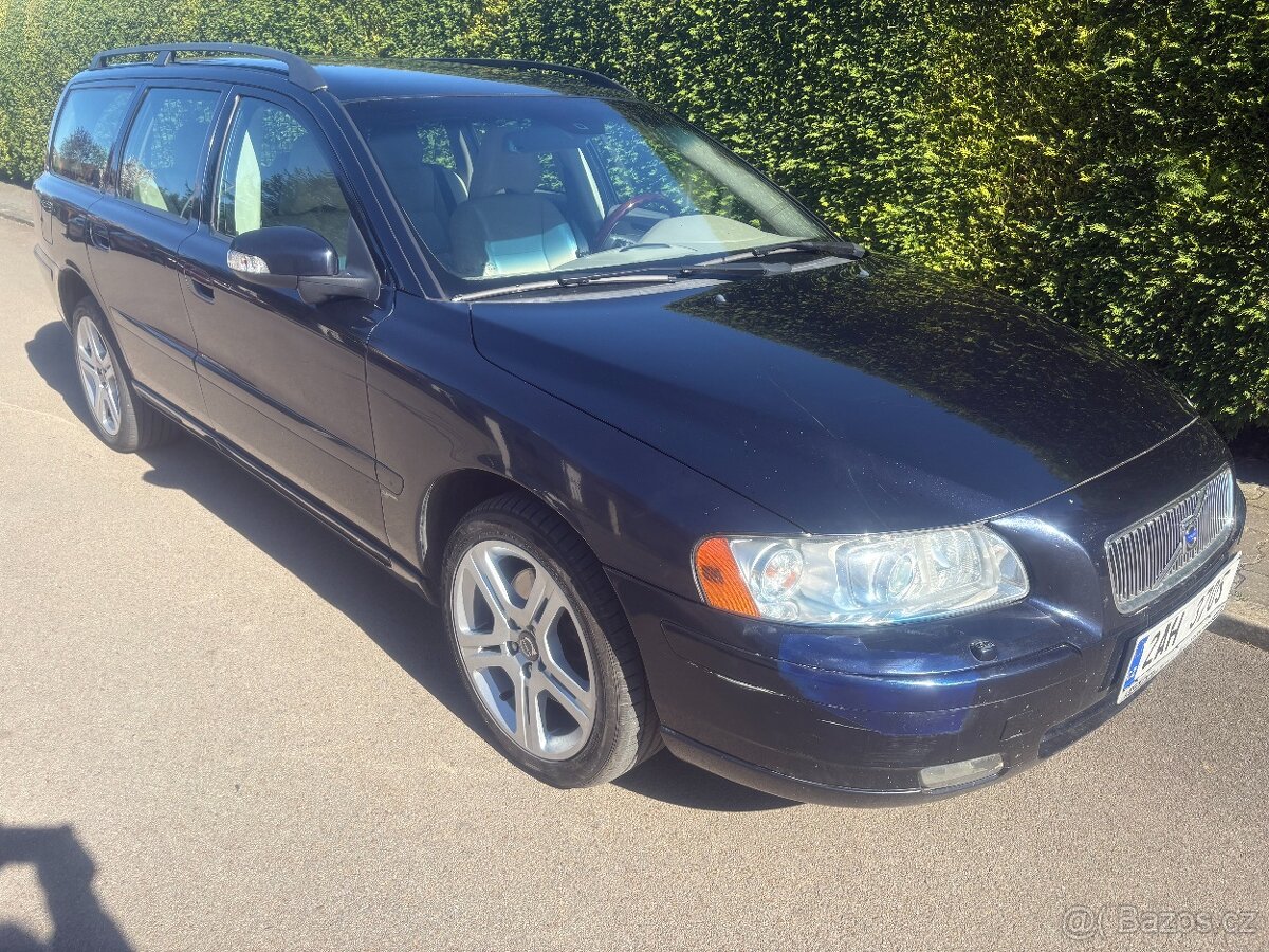 Volvo V70 2,5 AWD - 8