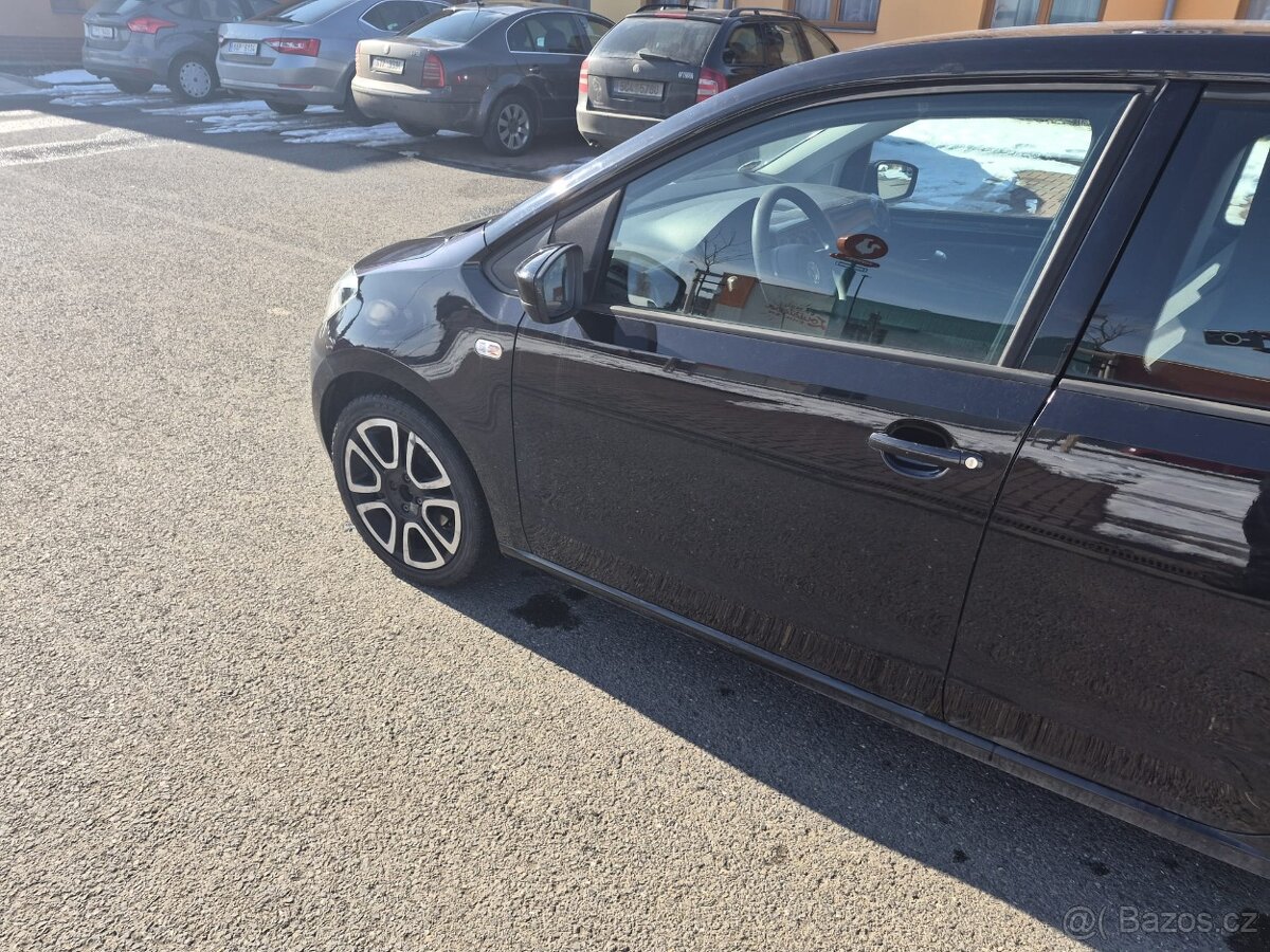 Vw up - 8