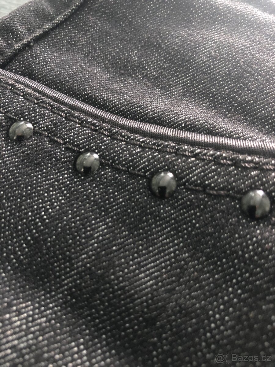 Značkové černé kalhoty s kamínky - 8
