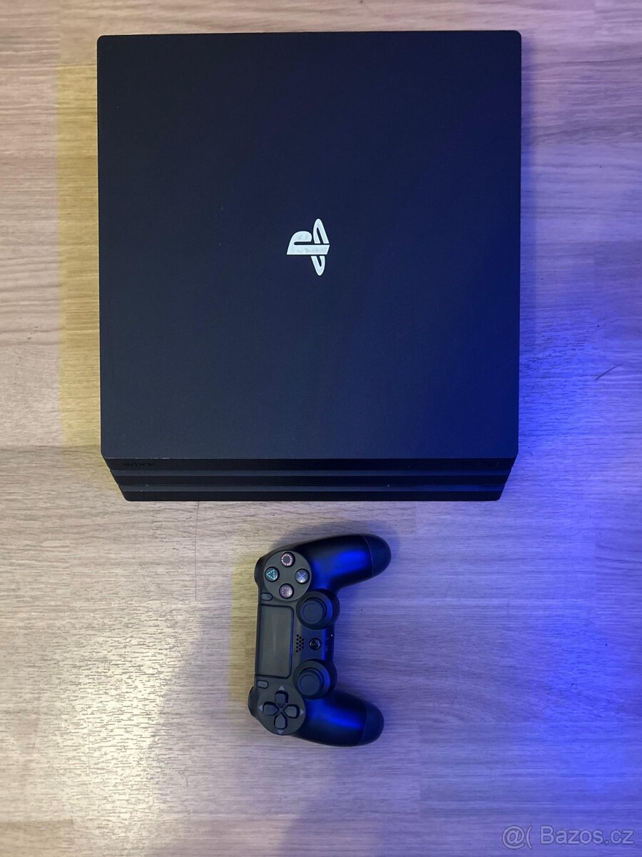 PS4 Pro - 8