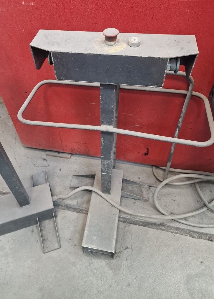 CNC ohraňovací lis HOL 63 / 2000 - 8