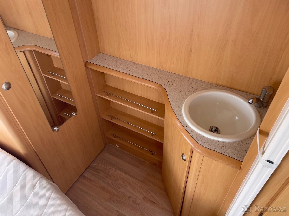 Beyerland Vitesse 400, 2006, 4 osoby, EL.POJEZD - 8