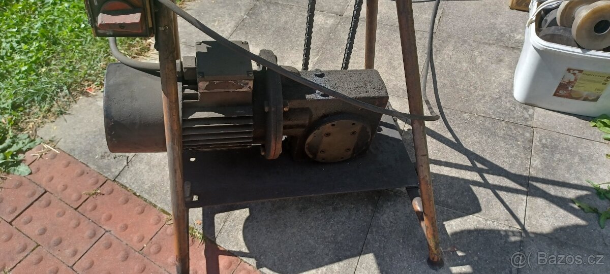 Ohýbačka profilů - 8