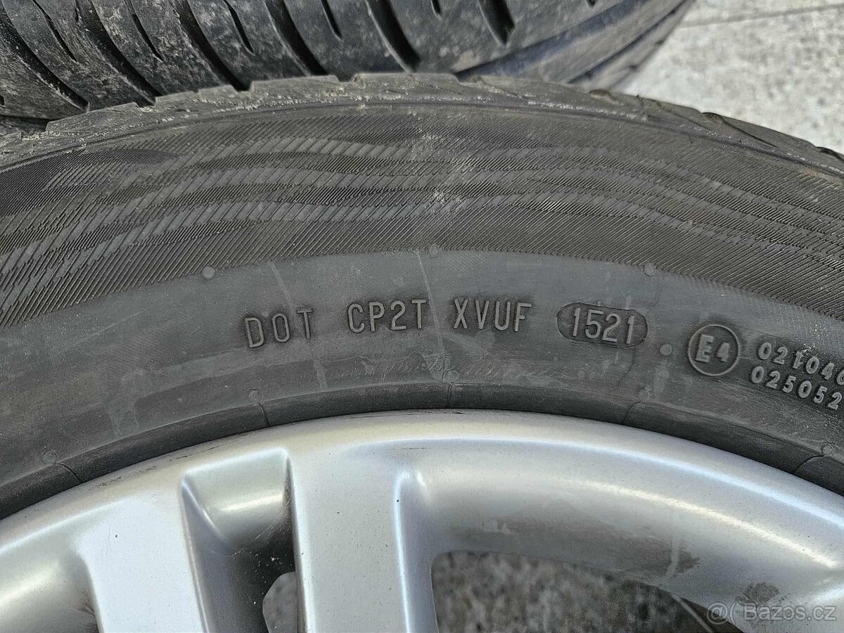 VW Touareg - letní sada R18 255/55 - 8