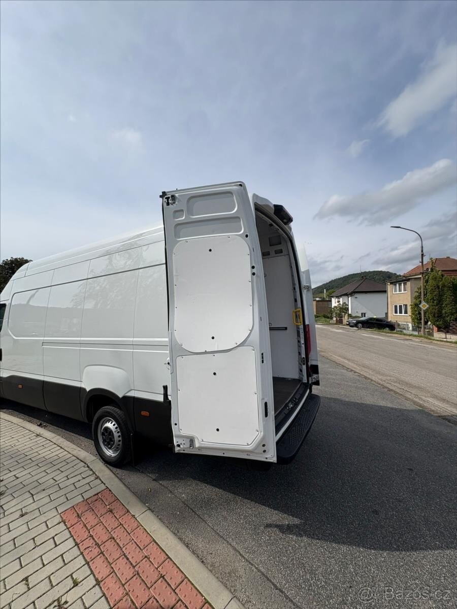 Iveco Daily 3,0 35S18HA8V 18cm3 (2024) - 8