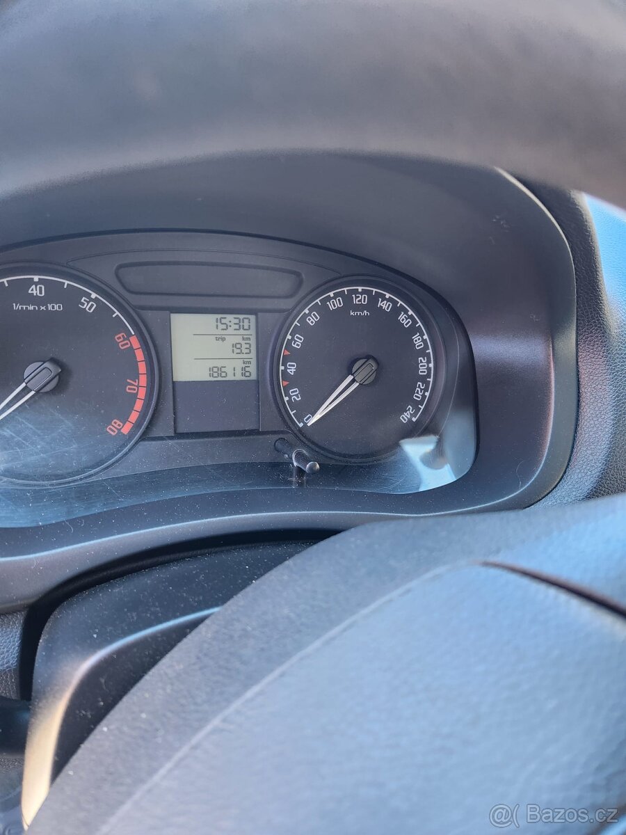Škoda fabia 2 1.2 HTP - 8