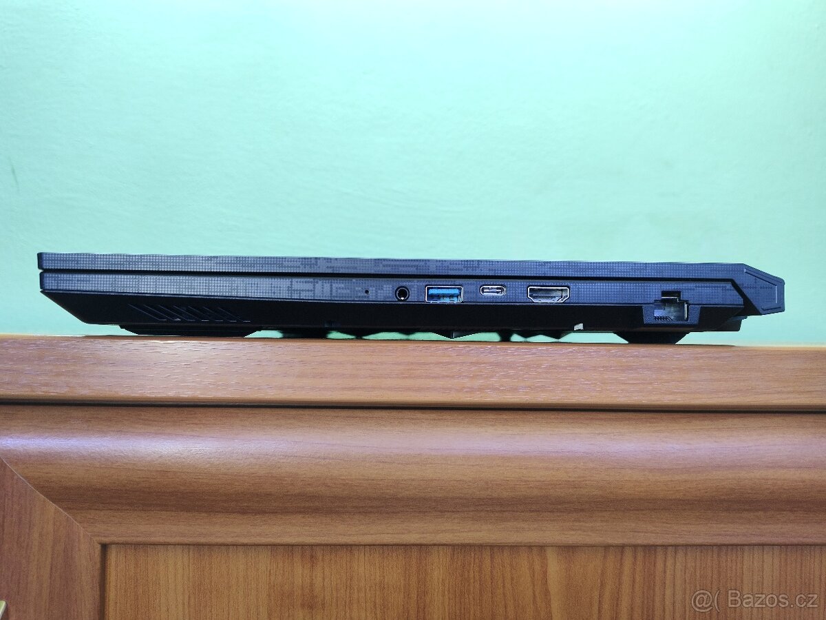 Nepoužitá 17" Katana,RTX-8gb-4.gen Mux,i7-13th,DDR5, M.2 1T - 8