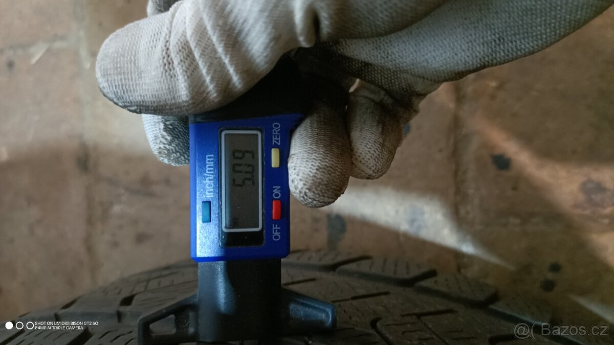 Zimní pneumatiky 235/45r18 - 8