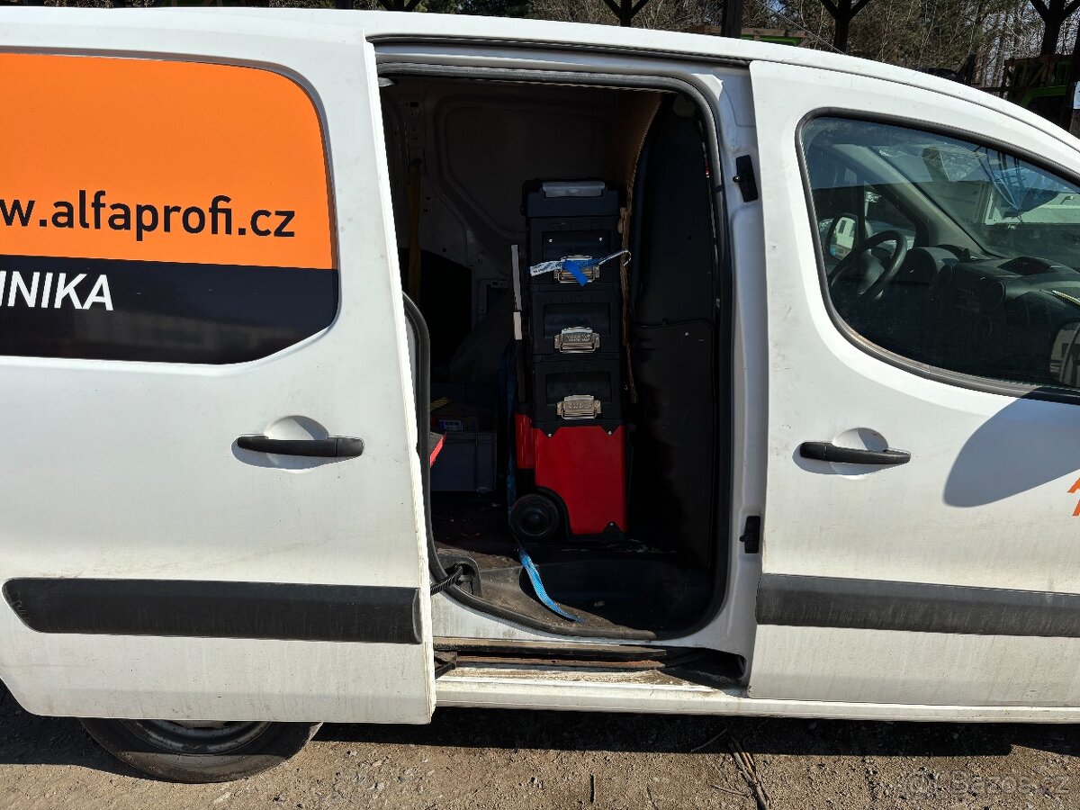 Peugeot partner 1.6 hdi 73kW - 8