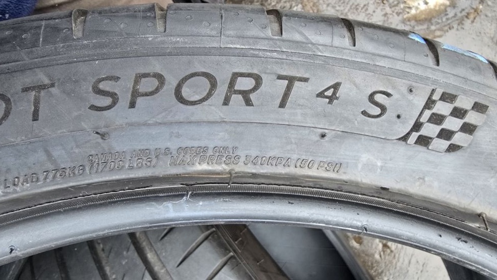 Letní pneu 245/40/20 Michelin - 8