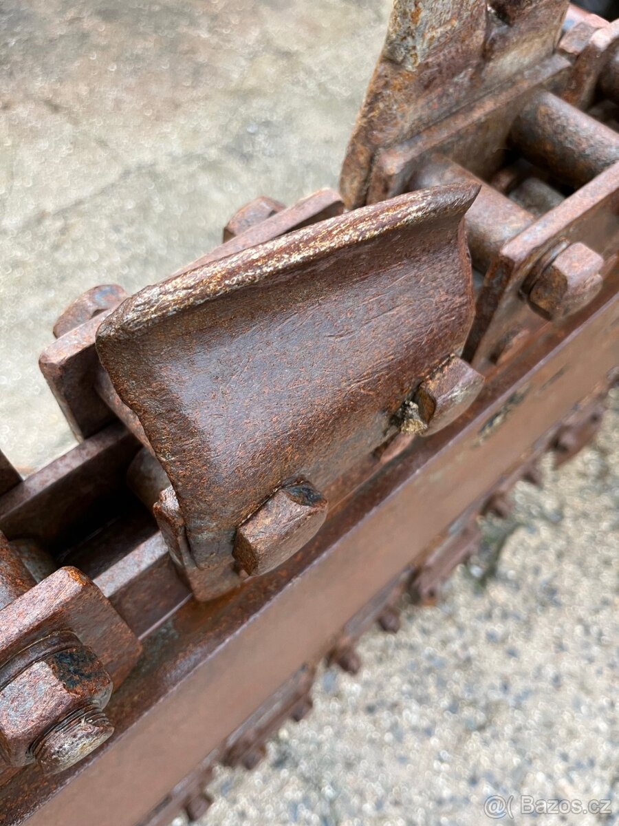 Rýhovač Ditch Witch RT80 QUAD - 8