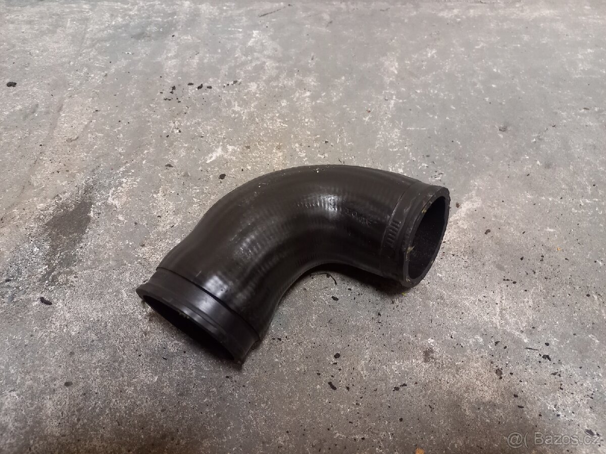 Hadice sání 1.8t agu - 8