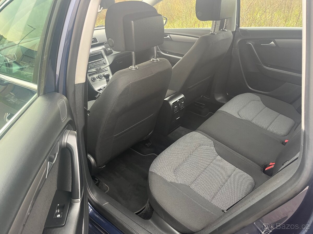 Volkswagen Passat B7 2.0 TDI Combi tažné - 8