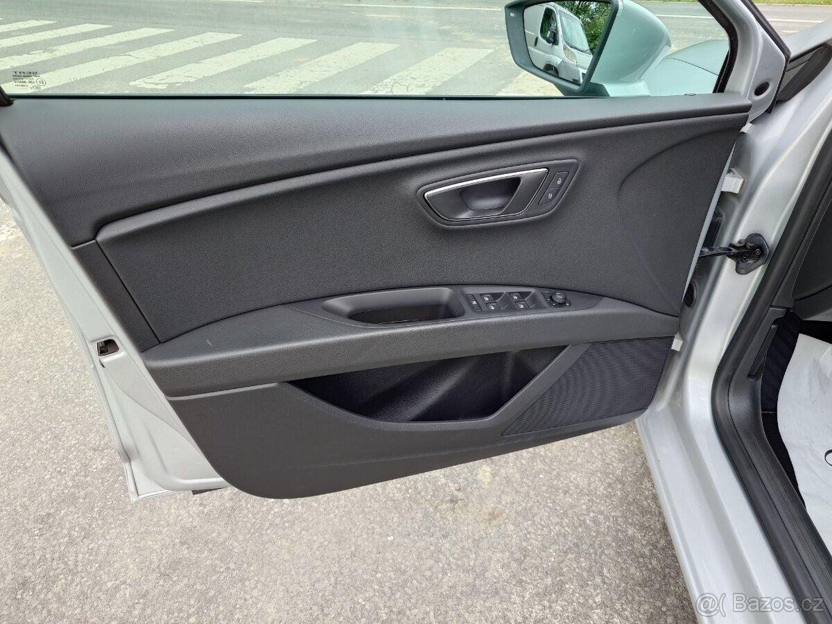 Seat Leon 1.6 TDi Style NAVIGACE, KAMERA - 8