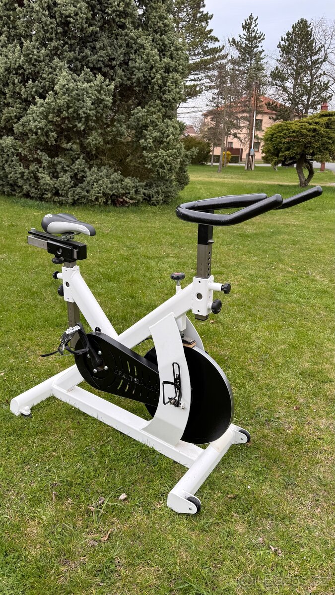 Cyklotrenažér - 8